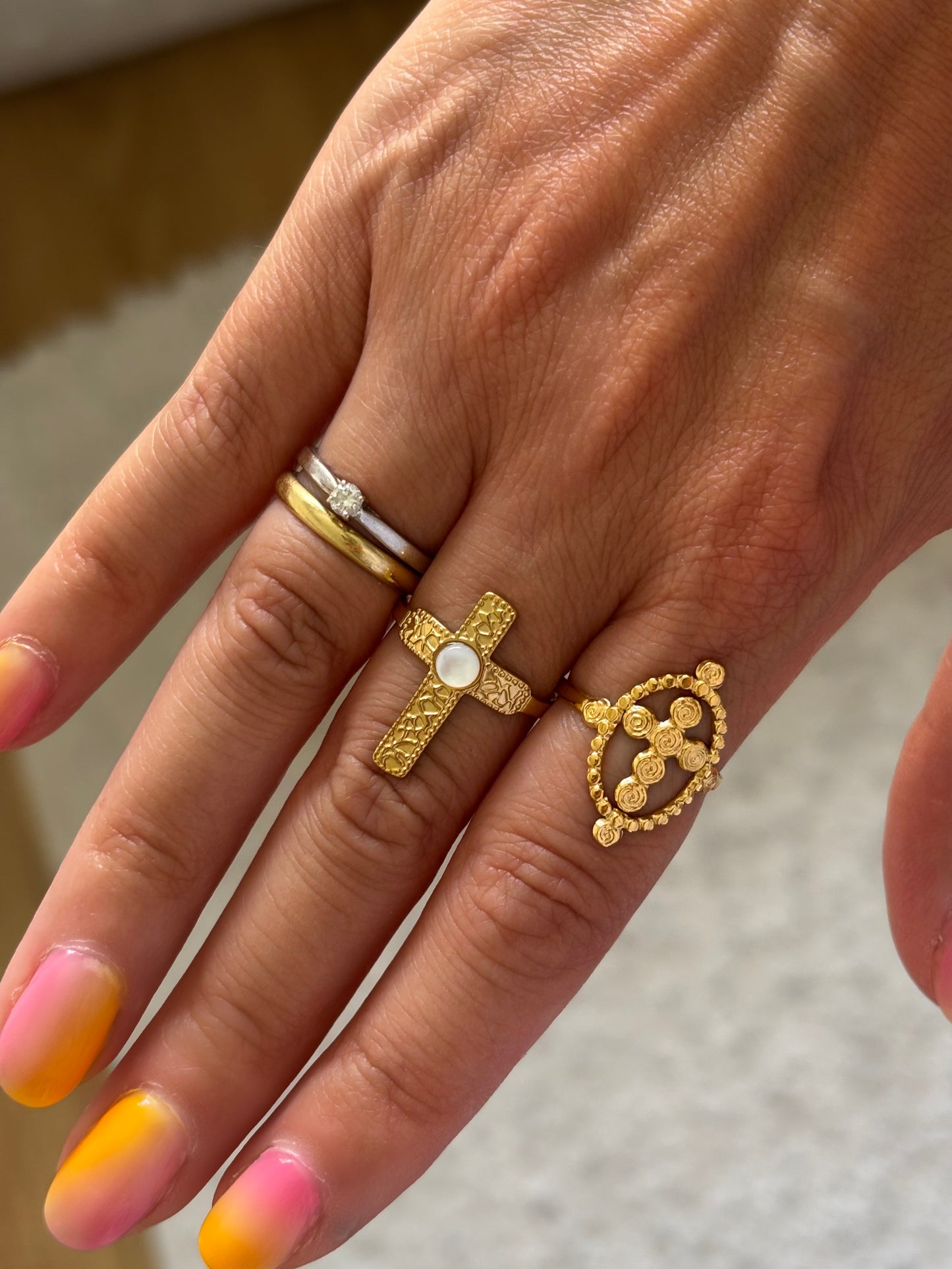 Anillo cruz de Sol ☀️