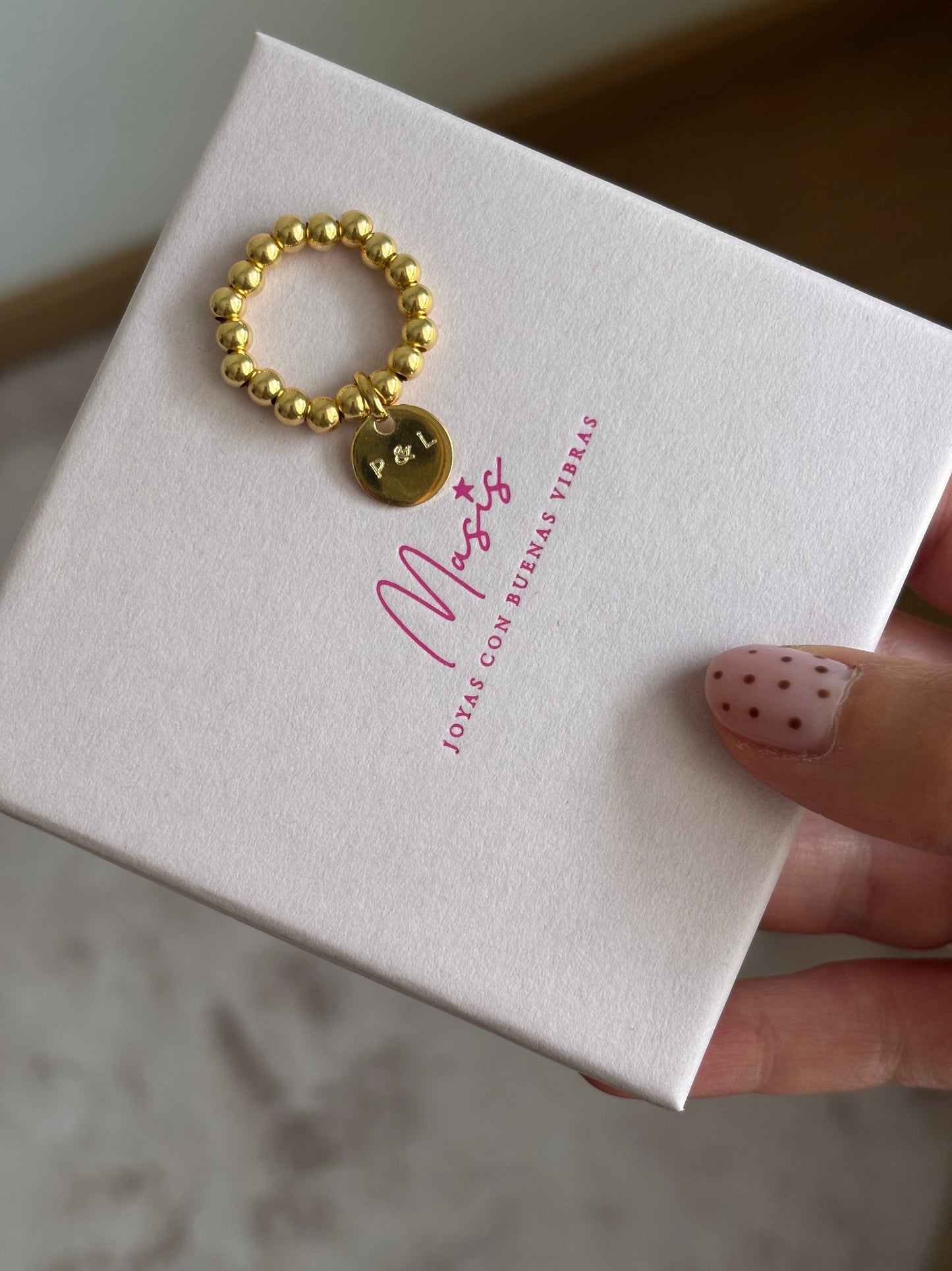 Anillo elástico chapado en oro