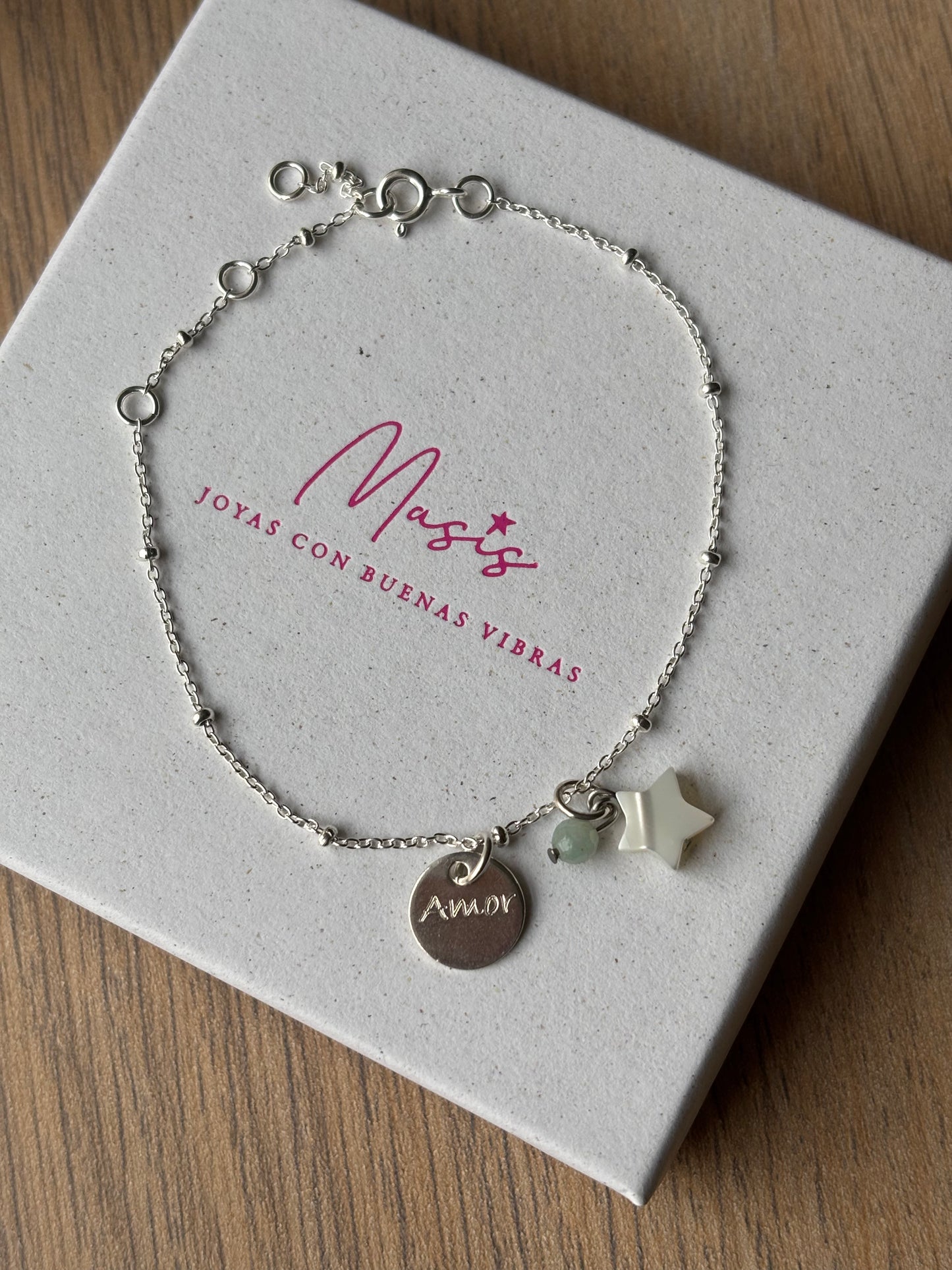 Pulsera mini bolas intercalada con medalla en plata