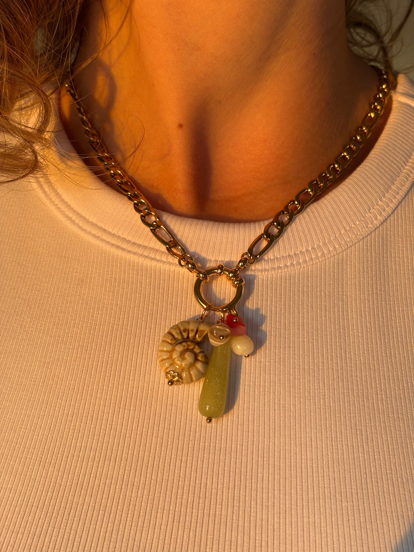 Collar luz de tarde
