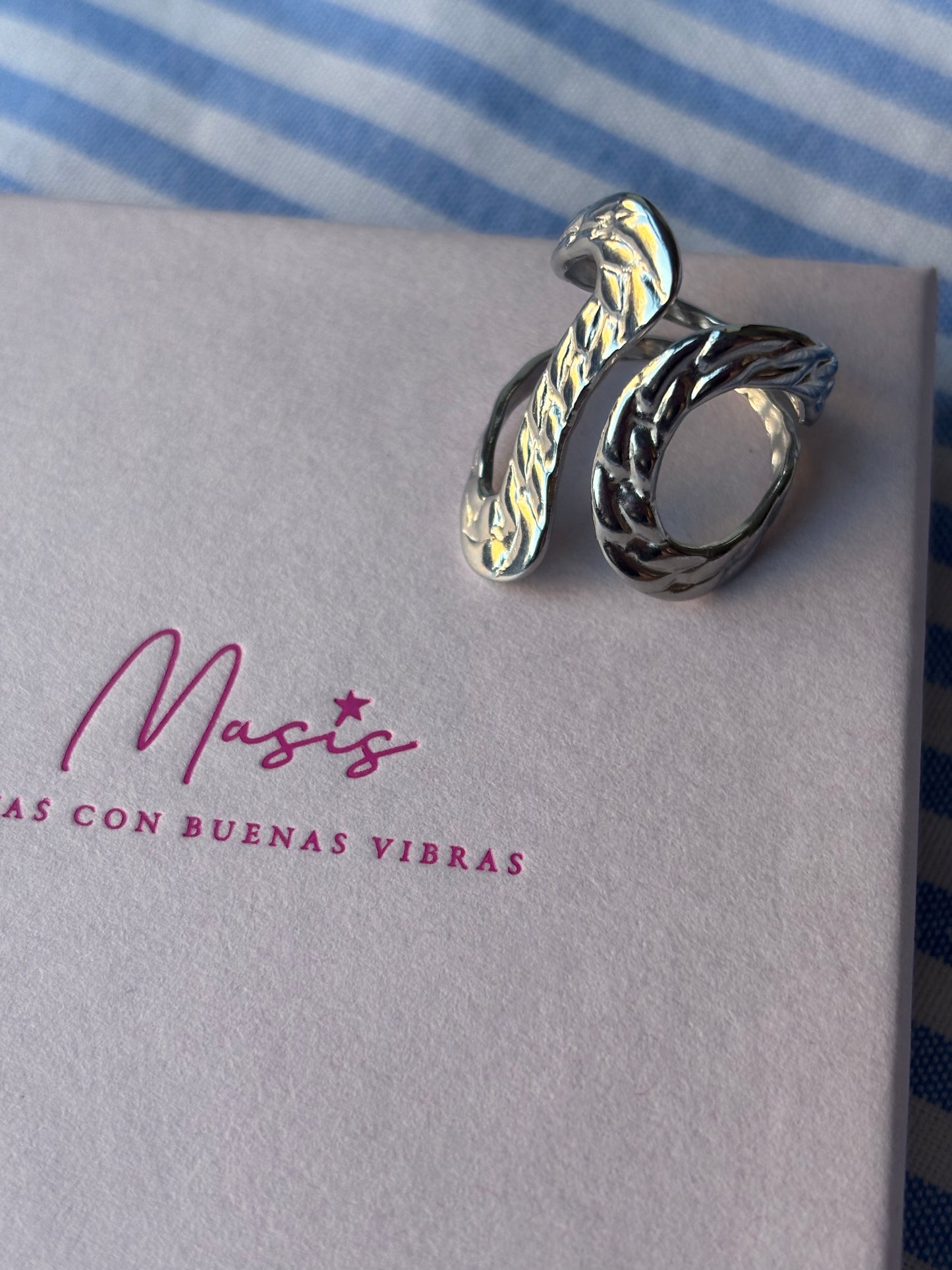 Anillo abrazo (plateado)