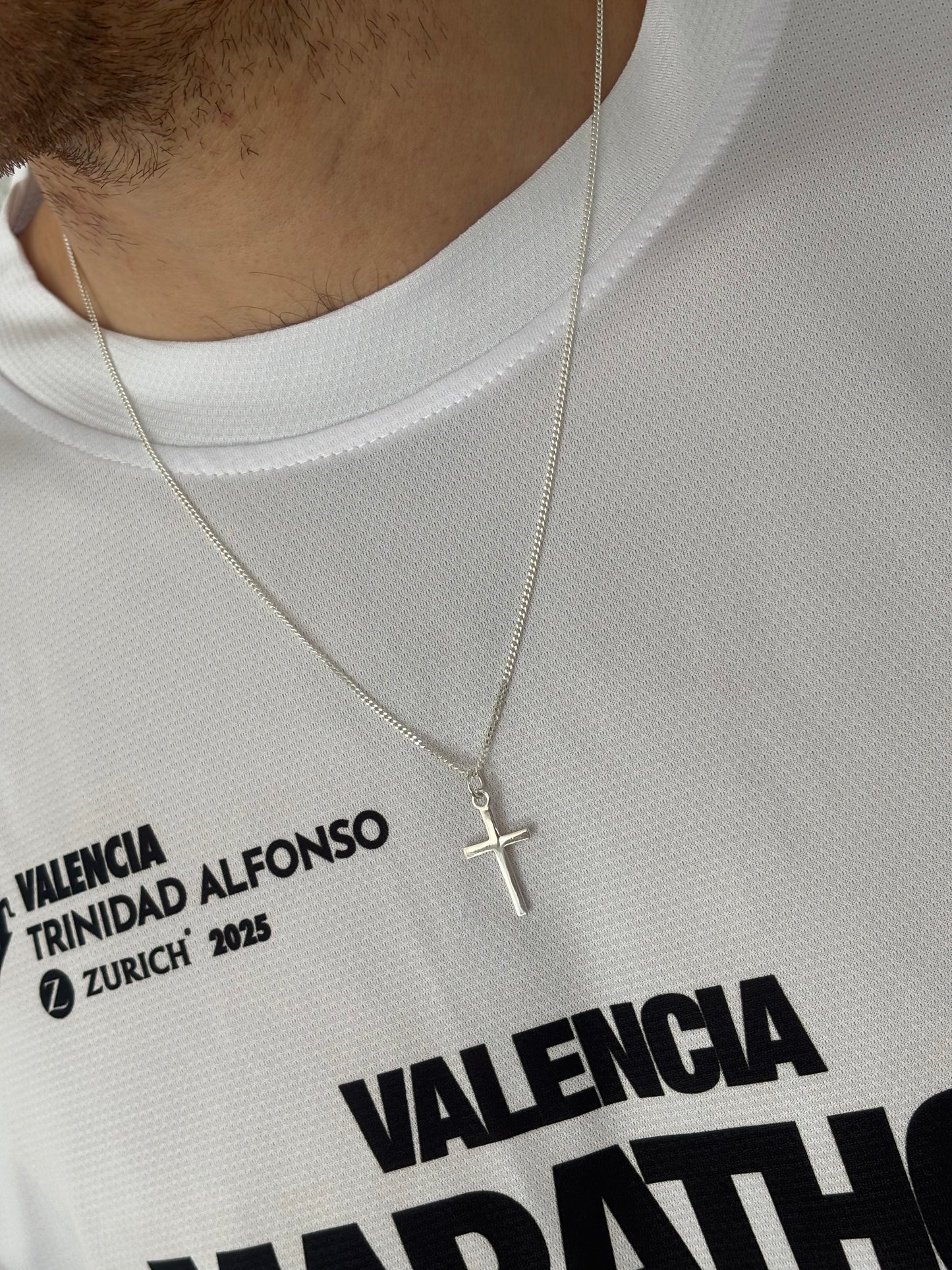 Cadena con cruz plata para hombre