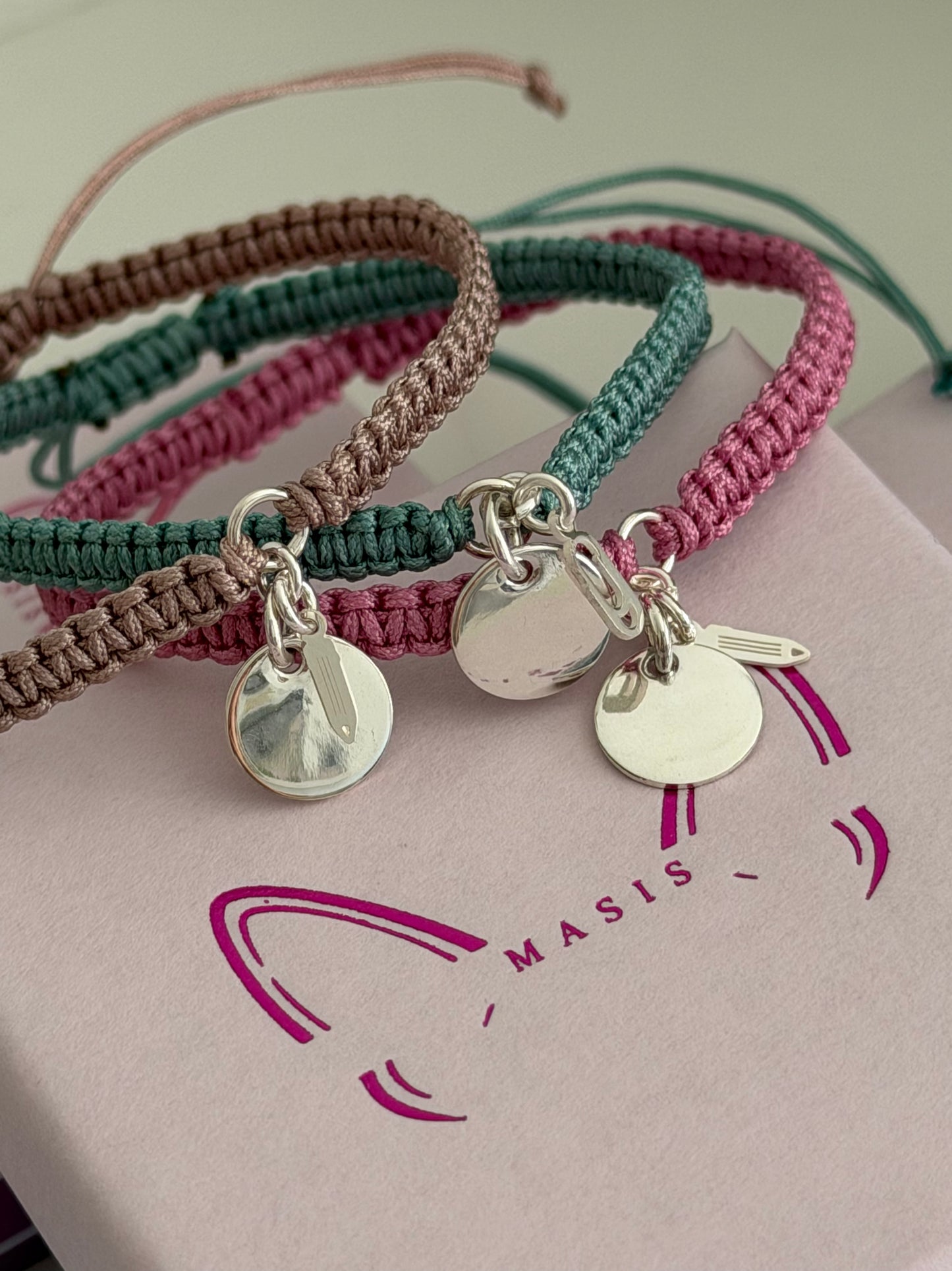 Pulsera macramé profe  🧷  ✏️