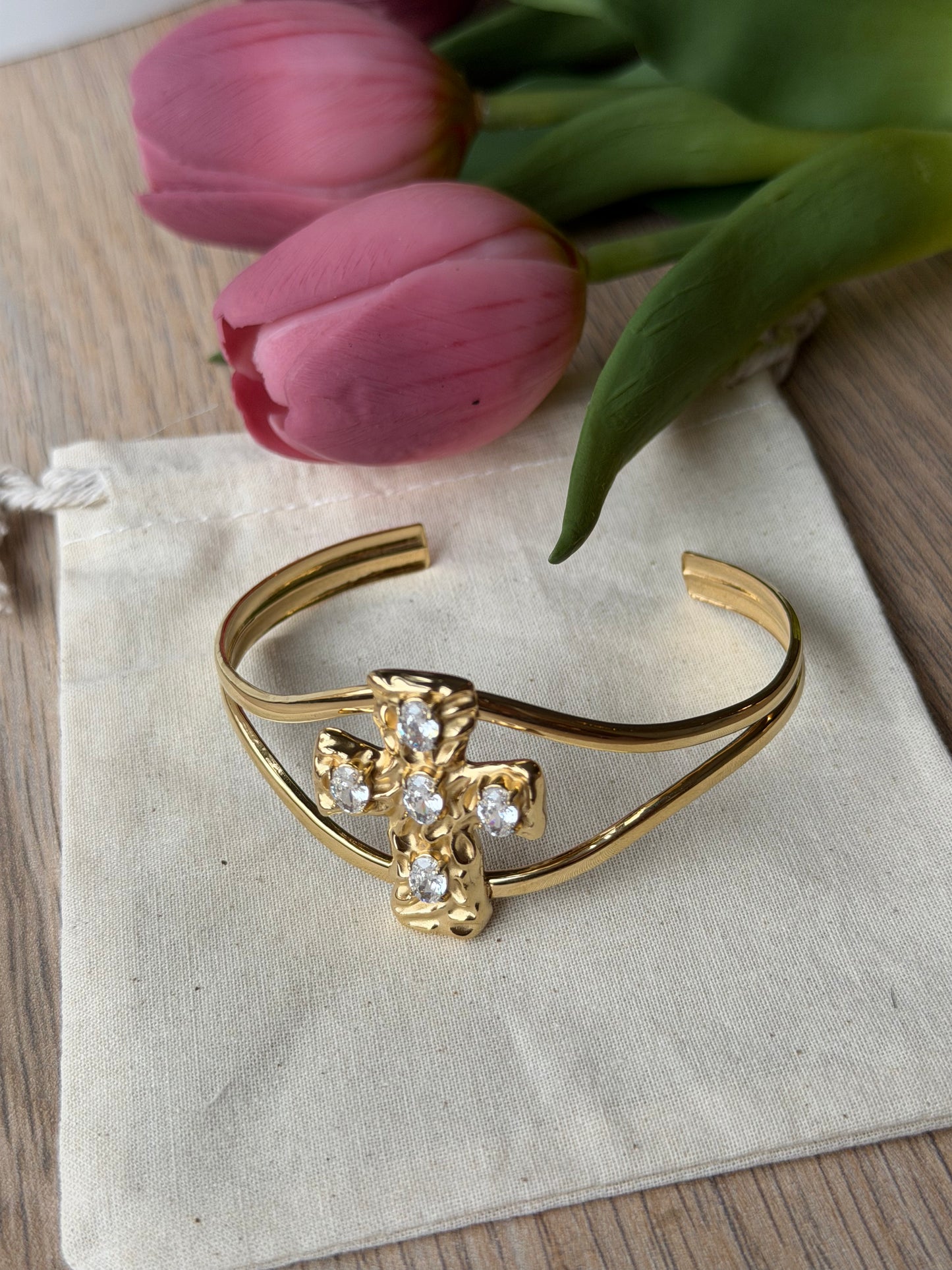 Brazalete cruz